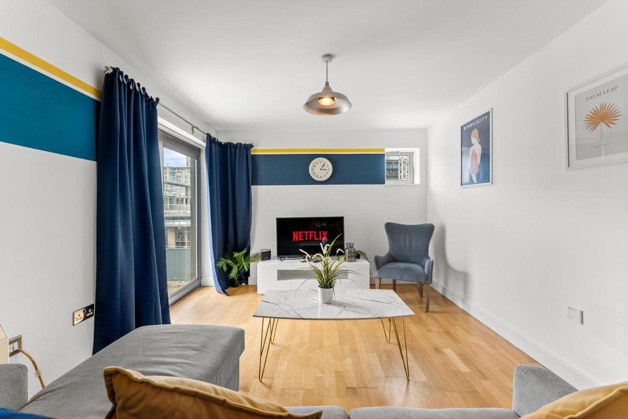 Enchanting Abode -sleeps 6 With Balcony! Apartamento