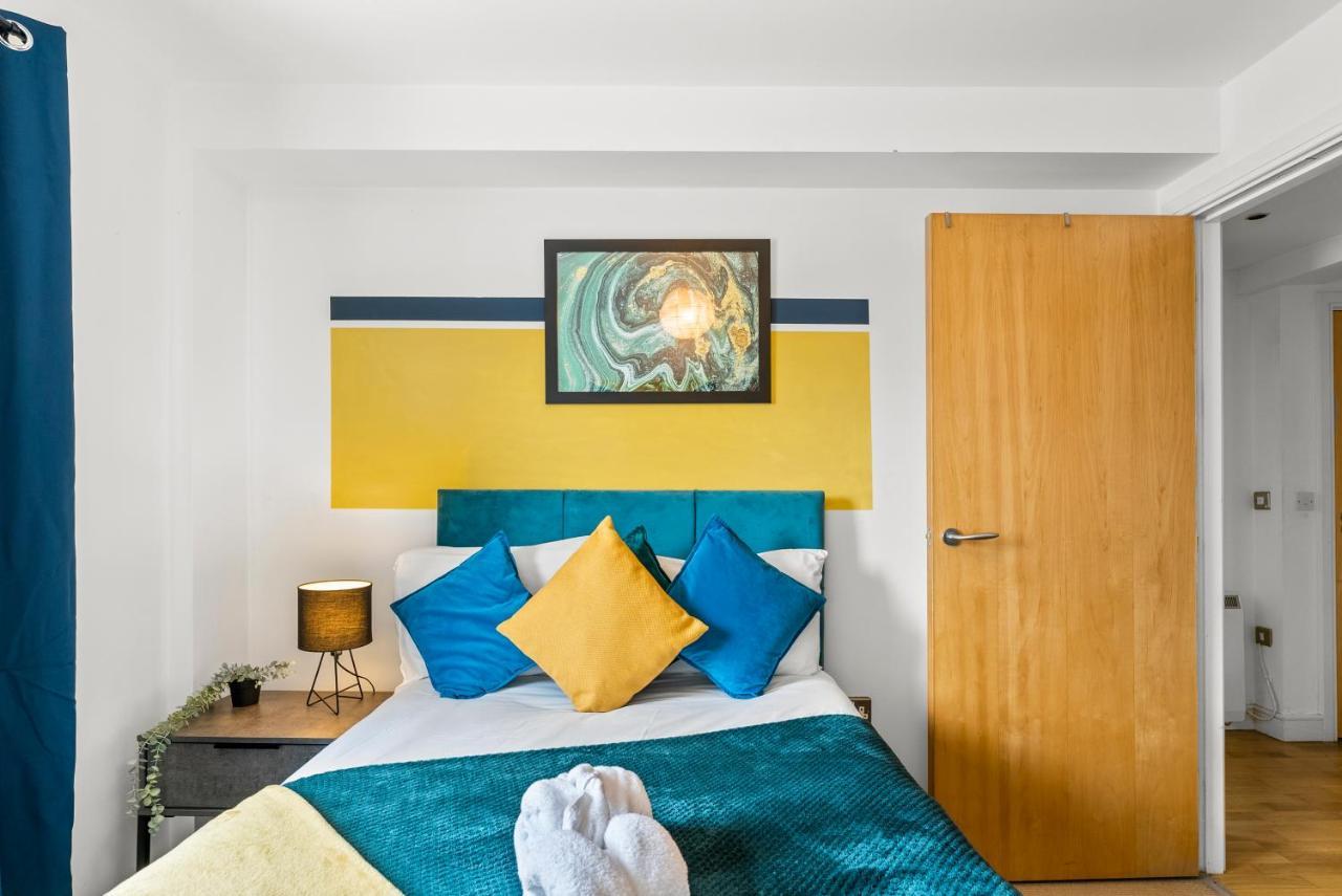 Apartamento Enchanting Abode -sleeps 6 With Balcony! Bristol